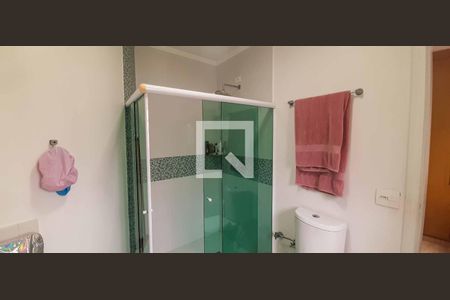 Casa à venda com 250m², 3 quartos e 3 vagas Casa à venda com 250m², 3 quartos e 3 vagasBanheiro da Suíte 1