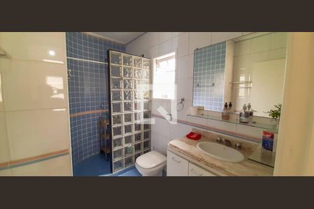 Casa à venda com 250m², 3 quartos e 3 vagas Casa à venda com 250m², 3 quartos e 3 vagasBanheiro da Suíte 3