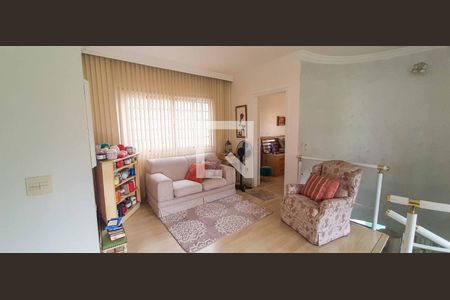 Casa à venda com 250m², 3 quartos e 3 vagas Casa à venda com 250m², 3 quartos e 3 vagasHall dos quartos