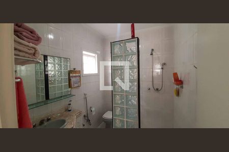 Casa à venda com 250m², 3 quartos e 3 vagas Casa à venda com 250m², 3 quartos e 3 vagasBanheiro da Suíte 2