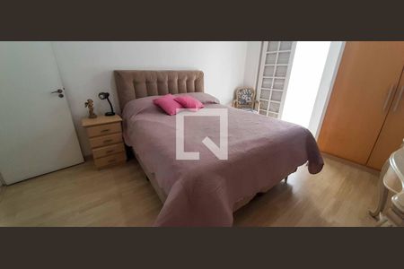 Casa à venda com 250m², 3 quartos e 3 vagas Casa à venda com 250m², 3 quartos e 3 vagasSuíte 2