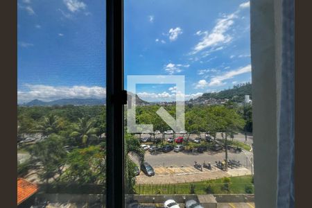 Vista do Quarto 1 de apartamento para alugar com 2 quartos, 52m² em Itanhangá, Rio de Janeiro