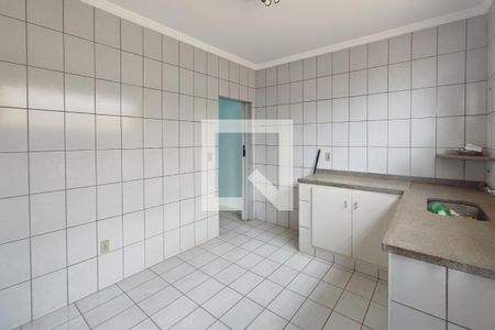 Casa à venda com 232m², 4 quartos e 3 vagas Casa à venda com 232m², 4 quartos e 3 vagasCozinha