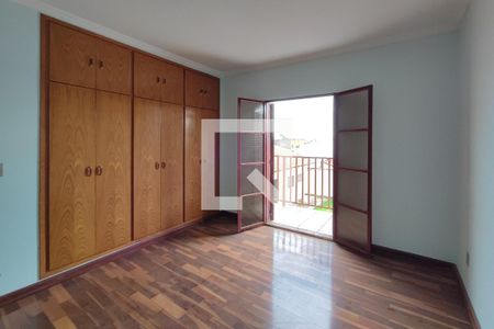 Casa à venda com 232m², 4 quartos e 3 vagas Casa à venda com 232m², 4 quartos e 3 vagasQuarto 2