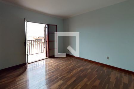 Casa à venda com 232m², 4 quartos e 3 vagas Casa à venda com 232m², 4 quartos e 3 vagasQuarto 2