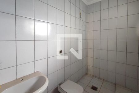 Casa à venda com 232m², 4 quartos e 3 vagas Casa à venda com 232m², 4 quartos e 3 vagasBanheiro Social