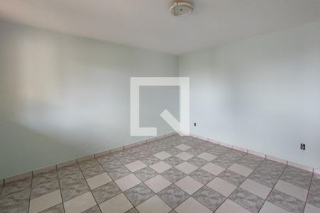 Casa à venda com 232m², 4 quartos e 3 vagas Casa à venda com 232m², 4 quartos e 3 vagasEdícula