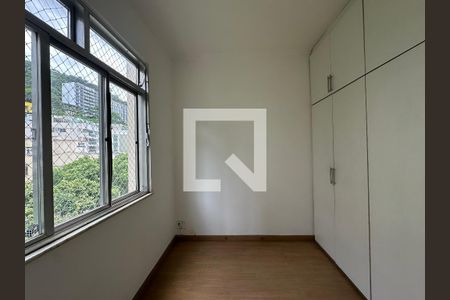 Quarto 1 de apartamento à venda com 2 quartos, 84m² em Laranjeiras, Rio de Janeiro