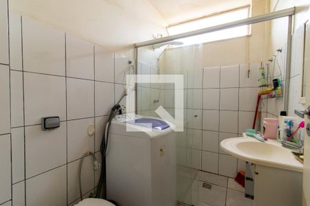 Banheiro de apartamento à venda com 1 quarto, 66m² em Centro, Campinas