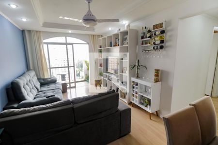 Sala de apartamento à venda com 3 quartos, 73m² em Vila Suzana, São Paulo