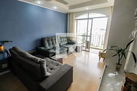 Sala de apartamento à venda com 3 quartos, 73m² em Vila Suzana, São Paulo