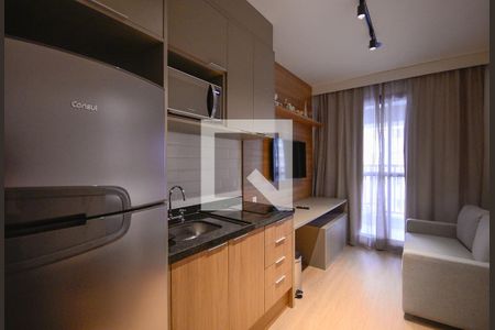 Sala/Cozinha  de apartamento para alugar com 1 quarto, 32m² em Vila Gumercindo, São Paulo