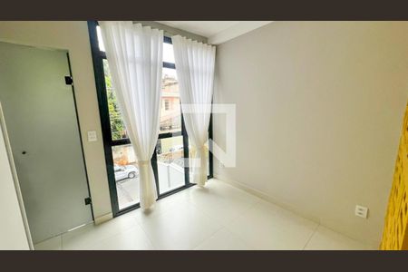 Studio de kitnet/studio para alugar com 1 quarto, 34m² em Carlos Prates, Belo Horizonte