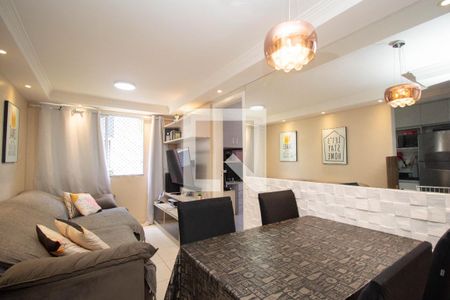 Sala de apartamento para alugar com 3 quartos, 61m² em Vila Zat, São Paulo