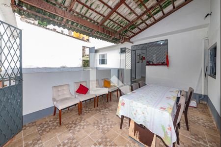 Varanda de casa à venda com 3 quartos, 282m² em Nova Gameleira, Belo Horizonte