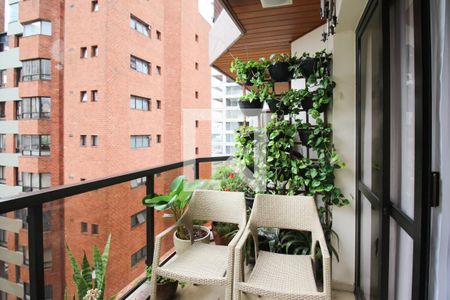 Varanda de apartamento à venda com 3 quartos, 213m² em Jardim Europa, São Paulo