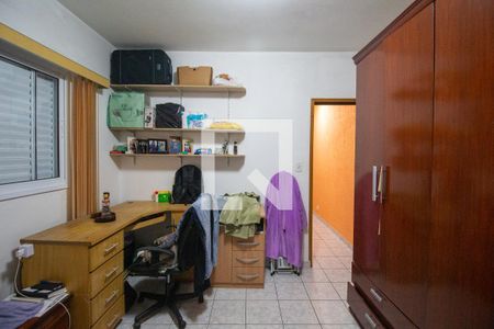 Quarto 1 de casa à venda com 2 quartos, 135m² em Vila Carmosina, São Paulo