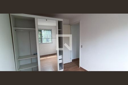 Quarto 2 de apartamento para alugar com 2 quartos, 43m² em Jardim Novo Taboao, São Paulo