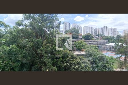 Vista de apartamento à venda com 2 quartos, 43m² em Jardim Novo Taboao, São Paulo