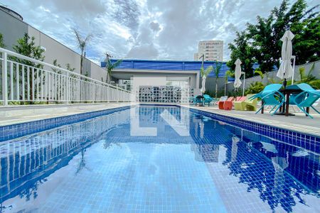 Apartamento à venda com 37m², 2 quartos e sem vaga Apartamento à venda com 37m², 2 quartos e sem vagaÁrea comum - Piscina