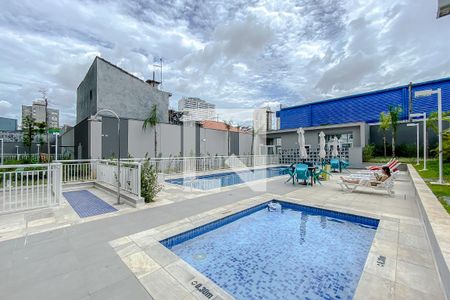 Apartamento à venda com 37m², 2 quartos e sem vaga Apartamento à venda com 37m², 2 quartos e sem vagaÁrea comum - Piscina
