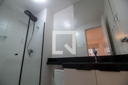 Banheiro de apartamento à venda com 1 quarto, 28m² em Jardim Caravelas, São Paulo