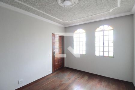 Sala de casa à venda com 3 quartos, 80m² em São Luiz, Belo Horizonte