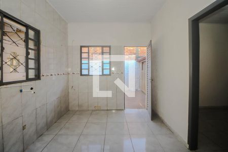 Sala e Cozinha de casa de condomínio para alugar com 2 quartos, 45m² em Sarandi, Porto Alegre