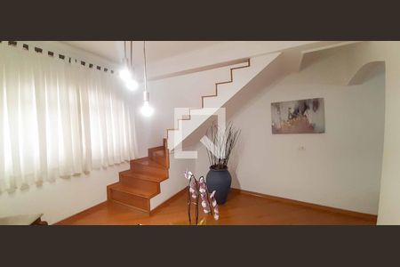 Sala de Estar de casa à venda com 3 quartos, 180m² em Jardim Roberto, Osasco