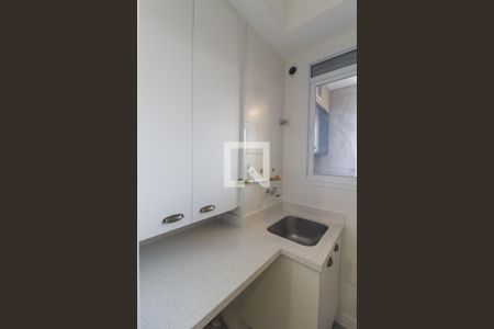 Apartamento à venda com 84m², 3 quartos e 2 vagas Apartamento à venda com 84m², 3 quartos e 2 vagasCozinha e Área de Serviço