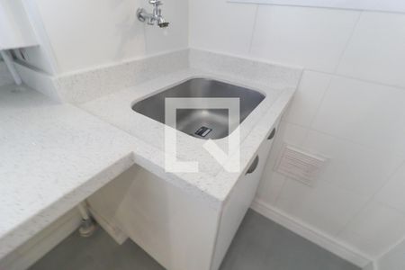 Apartamento à venda com 84m², 3 quartos e 2 vagas Apartamento à venda com 84m², 3 quartos e 2 vagasCozinha e Área de Serviço