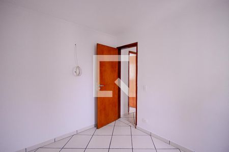 Quarto 2 de apartamento para alugar com 2 quartos, 50m² em Jardim Celeste, São Paulo