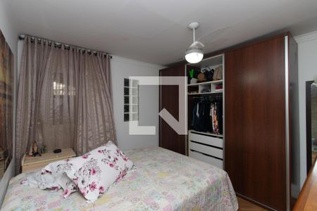 Quarto Suíte 1 de casa à venda com 3 quartos, 221m² em Vila Maria Baixa, São Paulo