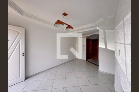 Sala de casa de condomínio à venda com 2 quartos, 80m² em Vila Homero Thon, Santo André