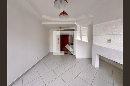 Sala de casa de condomínio à venda com 2 quartos, 80m² em Vila Homero Thon, Santo André