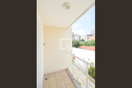Casa de condomínio à venda com 314m², 4 quartos e 4 vagas Casa de condomínio à venda com 314m², 4 quartos e 4 vagasSacada