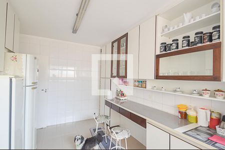 Casa de condomínio à venda com 314m², 4 quartos e 4 vagas Casa de condomínio à venda com 314m², 4 quartos e 4 vagasCozinha