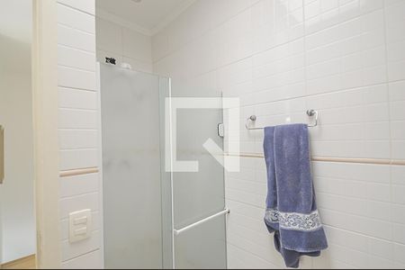 Casa de condomínio à venda com 314m², 4 quartos e 4 vagas Casa de condomínio à venda com 314m², 4 quartos e 4 vagasBanheiro