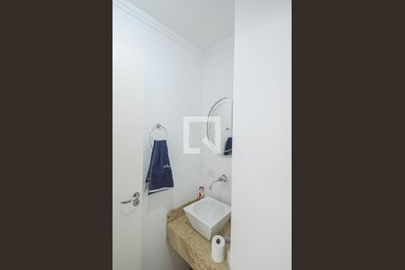 Casa de condomínio à venda com 314m², 4 quartos e 4 vagas Casa de condomínio à venda com 314m², 4 quartos e 4 vagasLavabo