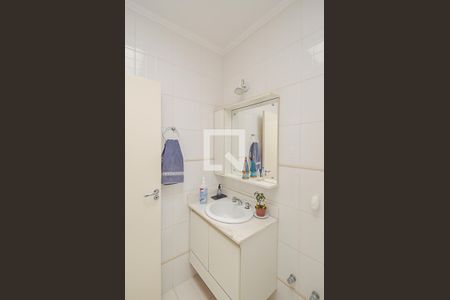 Casa de condomínio à venda com 314m², 4 quartos e 4 vagas Casa de condomínio à venda com 314m², 4 quartos e 4 vagasBanheiro da Suíte