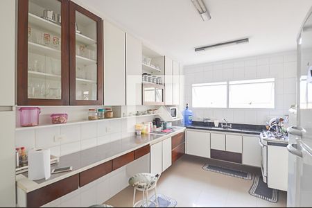 Casa de condomínio à venda com 314m², 4 quartos e 4 vagas Casa de condomínio à venda com 314m², 4 quartos e 4 vagasCozinha