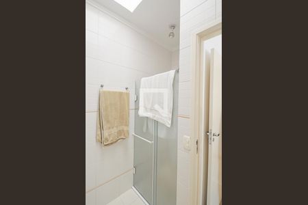 Casa de condomínio à venda com 314m², 4 quartos e 4 vagas Casa de condomínio à venda com 314m², 4 quartos e 4 vagasBanheiro da Suíte