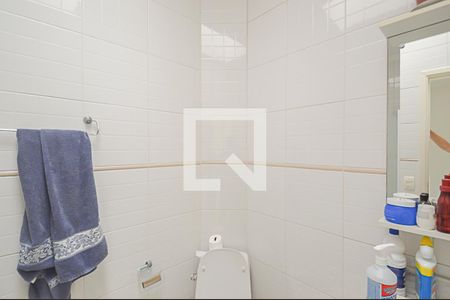 Casa de condomínio à venda com 314m², 4 quartos e 4 vagas Casa de condomínio à venda com 314m², 4 quartos e 4 vagasBanheiro