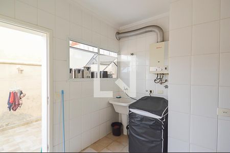 Casa de condomínio à venda com 314m², 4 quartos e 4 vagas Casa de condomínio à venda com 314m², 4 quartos e 4 vagasÁrea de Serviço