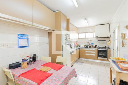 Apartamento para alugar com 215m², 4 quartos e 2 vagas Apartamento para alugar com 215m², 4 quartos e 2 vagasCozinha