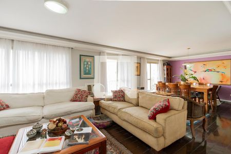 Apartamento para alugar com 215m², 4 quartos e 2 vagas Apartamento para alugar com 215m², 4 quartos e 2 vagasSala