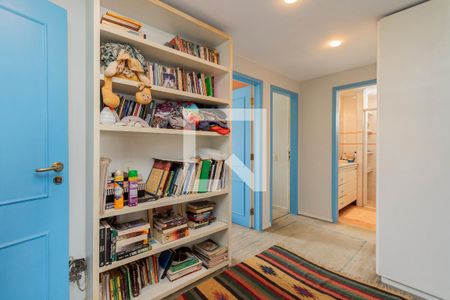 Apartamento para alugar com 215m², 4 quartos e 2 vagas Apartamento para alugar com 215m², 4 quartos e 2 vagasHall dos Quartos