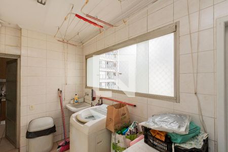 Apartamento para alugar com 215m², 4 quartos e 2 vagas Apartamento para alugar com 215m², 4 quartos e 2 vagasÁrea de Serviço