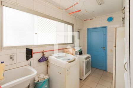 Apartamento para alugar com 215m², 4 quartos e 2 vagas Apartamento para alugar com 215m², 4 quartos e 2 vagasÁrea de Serviço