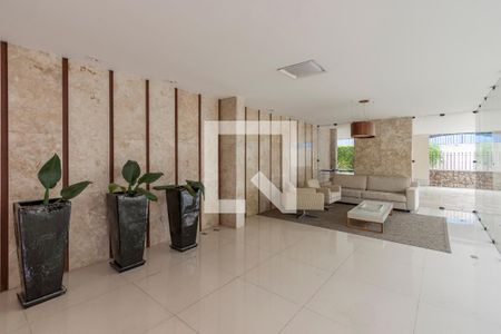 Apartamento para alugar com 215m², 4 quartos e 2 vagas Apartamento para alugar com 215m², 4 quartos e 2 vagasHall de Entrada